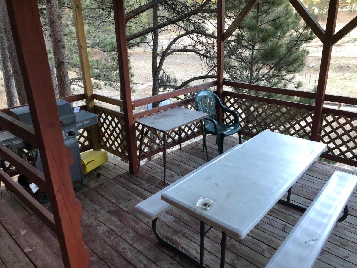Black Hills Cabins At Quail'S Crossing Hill City Exterior photo