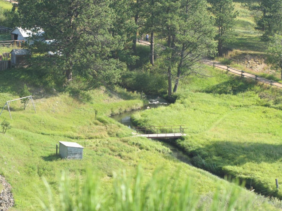 Black Hills Cabins At Quail'S Crossing Hill City Exterior photo